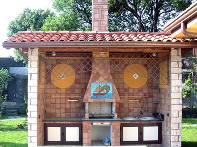 http://www.giardinaggio.it/immagini/barbecue-pietra-lavica-1.jpg