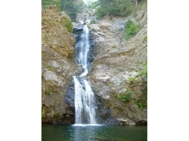 cascata in pietra