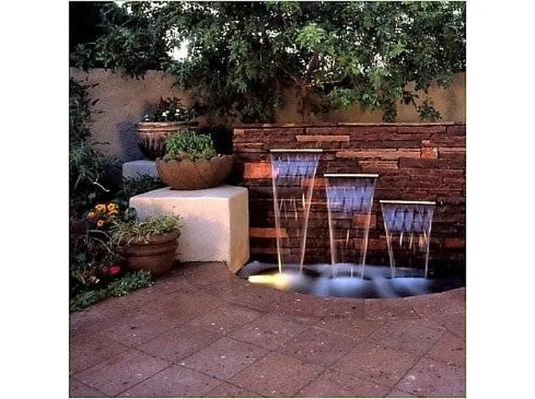 fontana in giardino