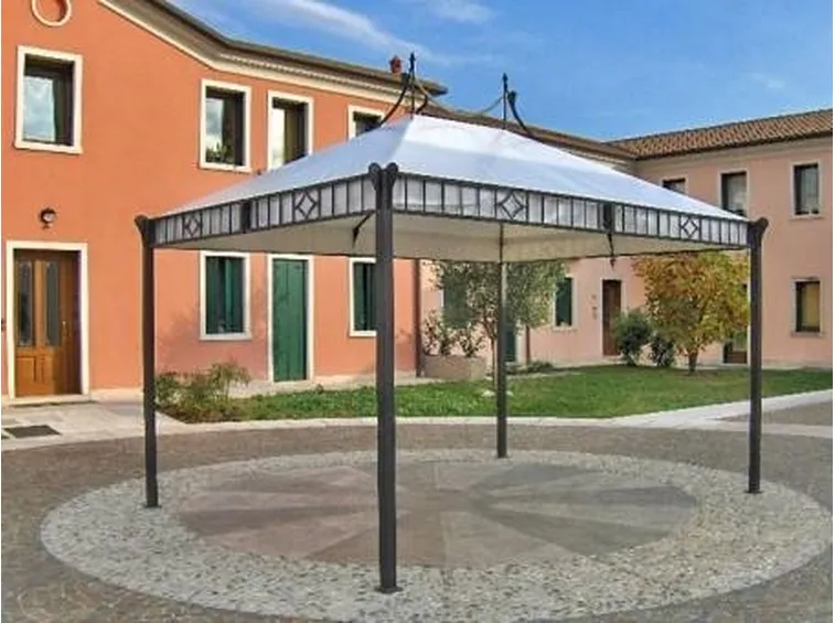 Gazebo in ferro