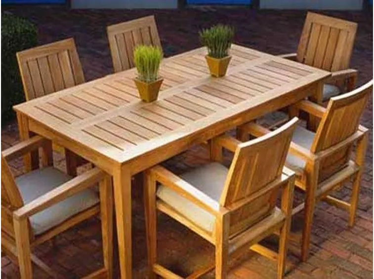 arredamento per esterno legno