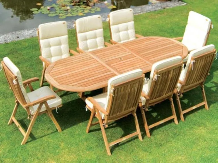 tavolo per giardino in legno