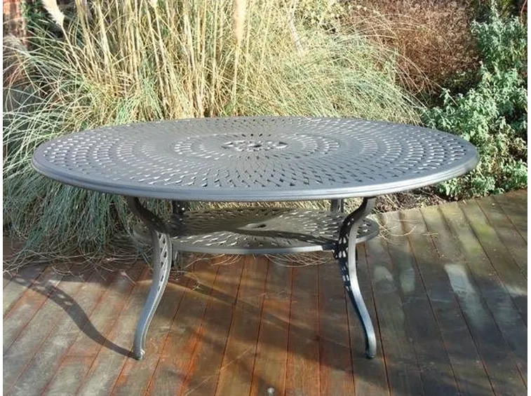 Tavolino ovale da giardino in alluminio
