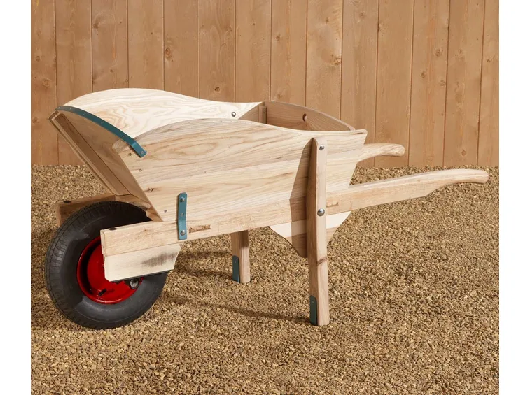 Carriola in legno moderna