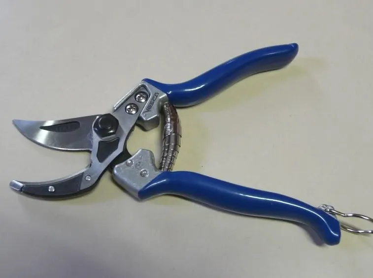 Forbici per potatura pneumatiche