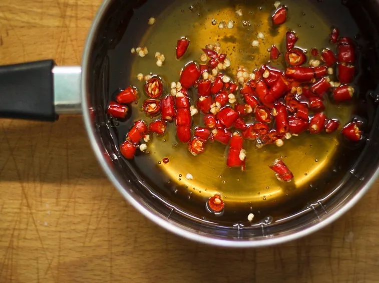 preparare miele peperoncino