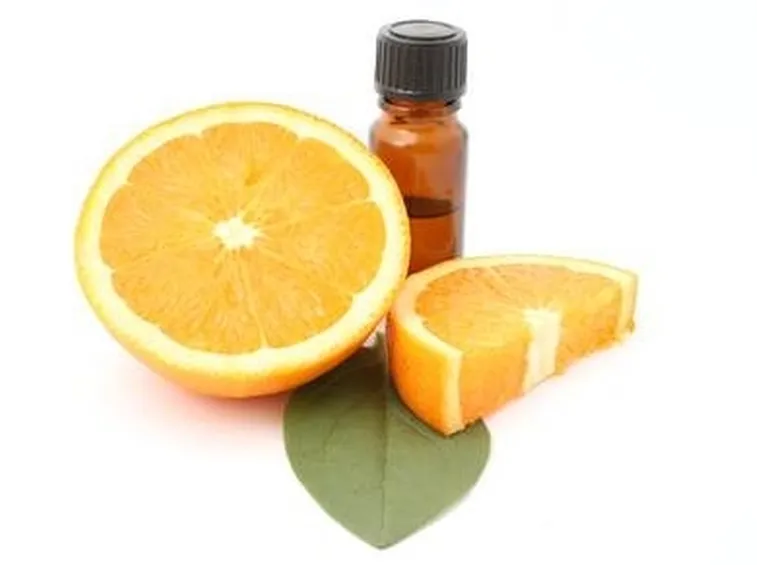 OLIO ESSENZIALE di ARANCIO