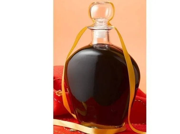 Liquore di melissa