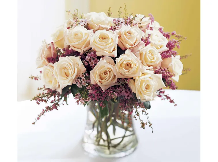 composizione floreale fiori freschi