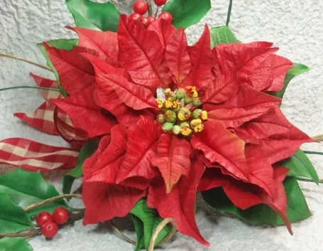 Una stella di natale artificiale