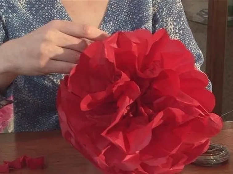 FIORI CON CARTA VELINA O CARTA RICICLATA