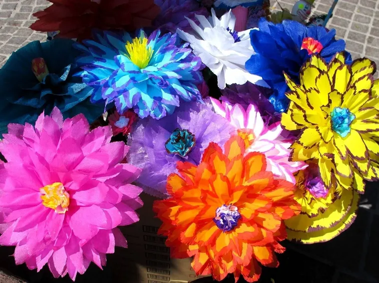 fiori cartapesta