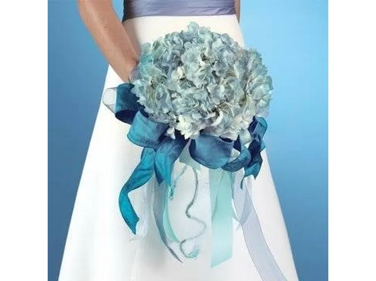 fiori azzurri matrimonio
