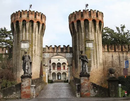 Una Veduta del Castello di Roncade