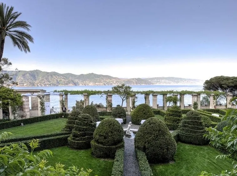 Una terrazza sul mare del complesso de La Cervara