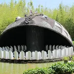 Il grande pescecane, scultura.