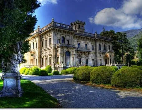 Esterno di Villa Erba