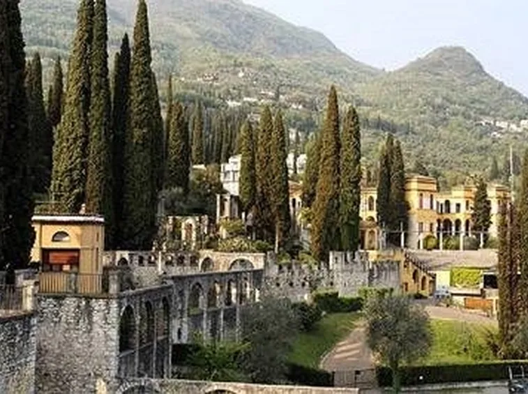 La villa di Cargnacco, mausoleo del poeta Gabriele d'Annunzio