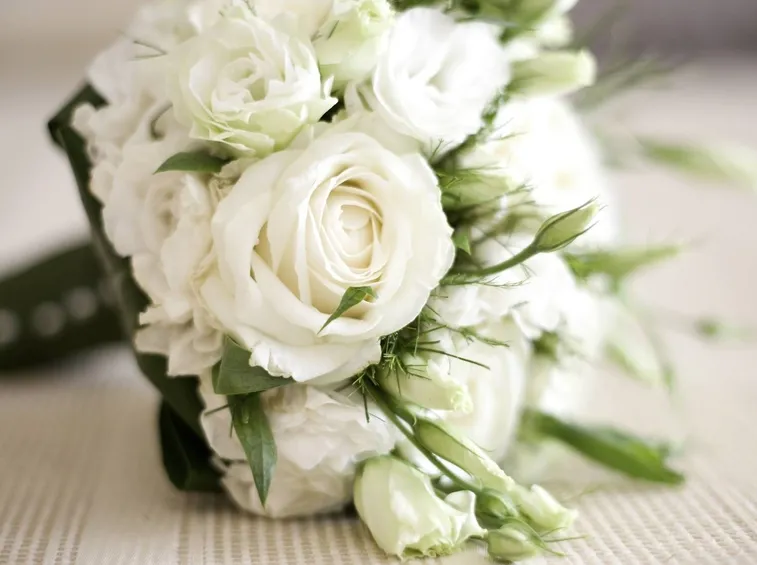 Bouquet da sposa con Lisianthus e Rosa