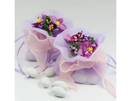 confetti e fiori finti