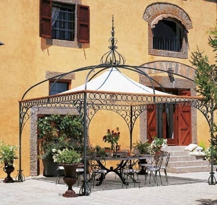 GAZEBO IN FERRO