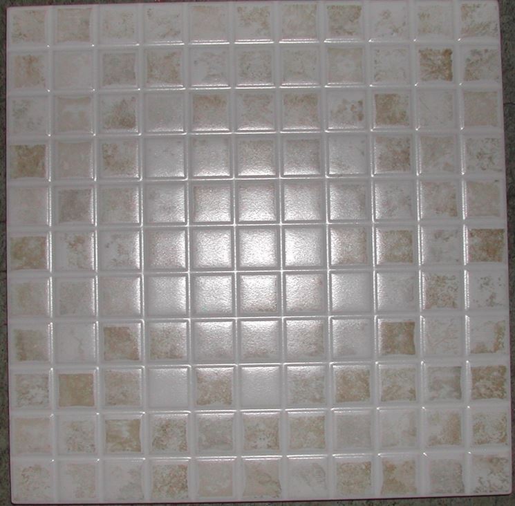 Rivestimenti per piastrelle pavimenti per esterni come rivestire ... Materiali per rivestimenti esterni
