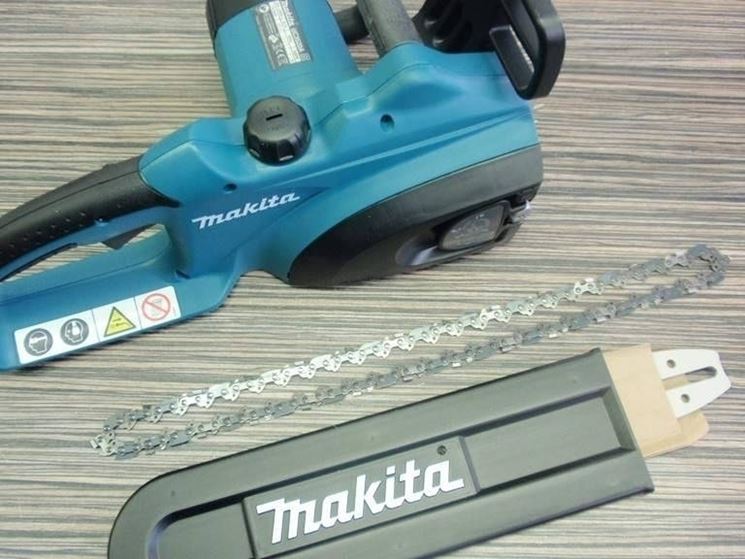 Elettrosega MAKITA UC3520A