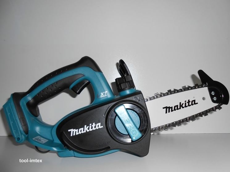 Motosega elettrica makita - Motoseghe elettriche - Come usare la motosega  elettrica makita