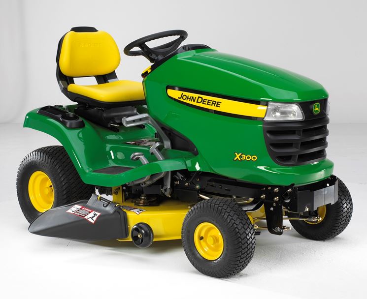 Trattorino John Deere X300