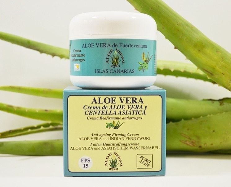 Crema a base di aloe vera