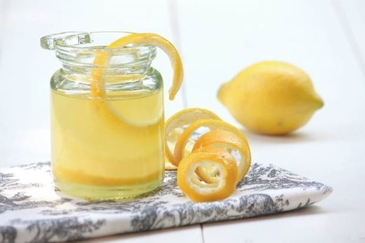 Olio essenziale di limone
