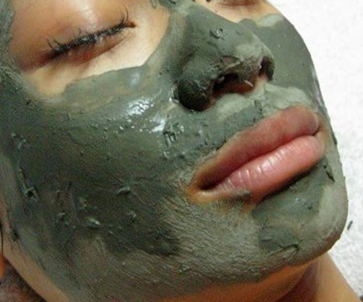 Maschera all'argilla verde ventilata