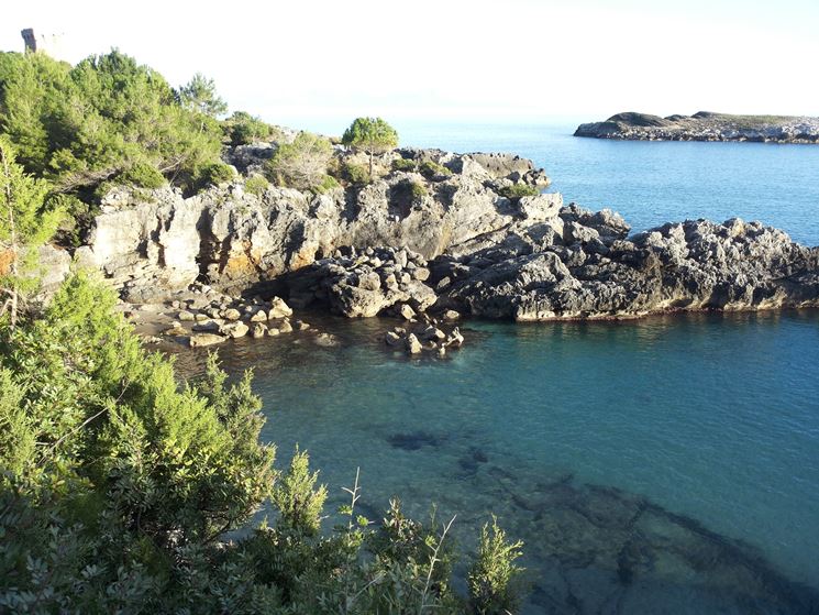 Suggestivo paesaggio del Parco del Cilento: i templi di Paestum