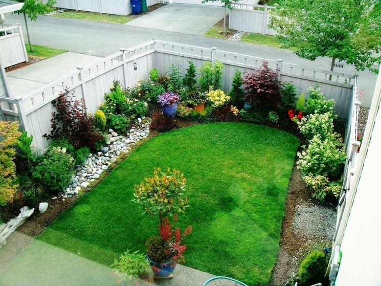 Realizzazione piccoli giardini crea giardino come realizzare ... Arredare giardini piccoli