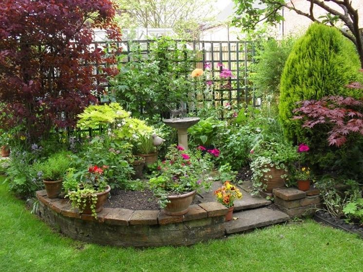 Realizzazione piccoli giardini crea giardino come realizzare ... Arredare giardini piccoli