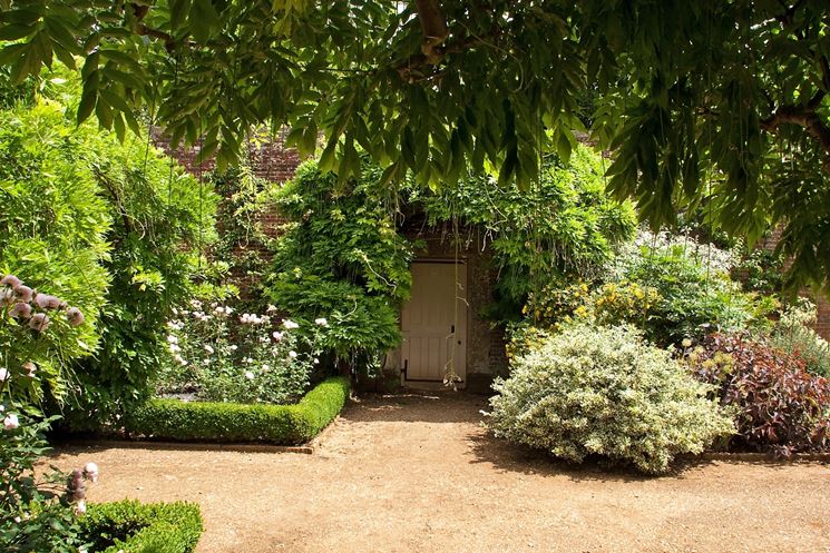 giardino in aprile