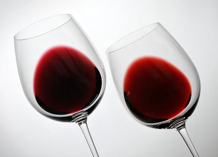 Inclinazione per definire il colore del vino